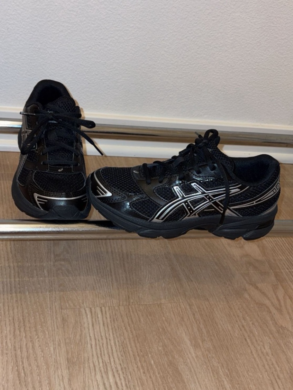 Asics Black Sneakers - Picture 3 of 4